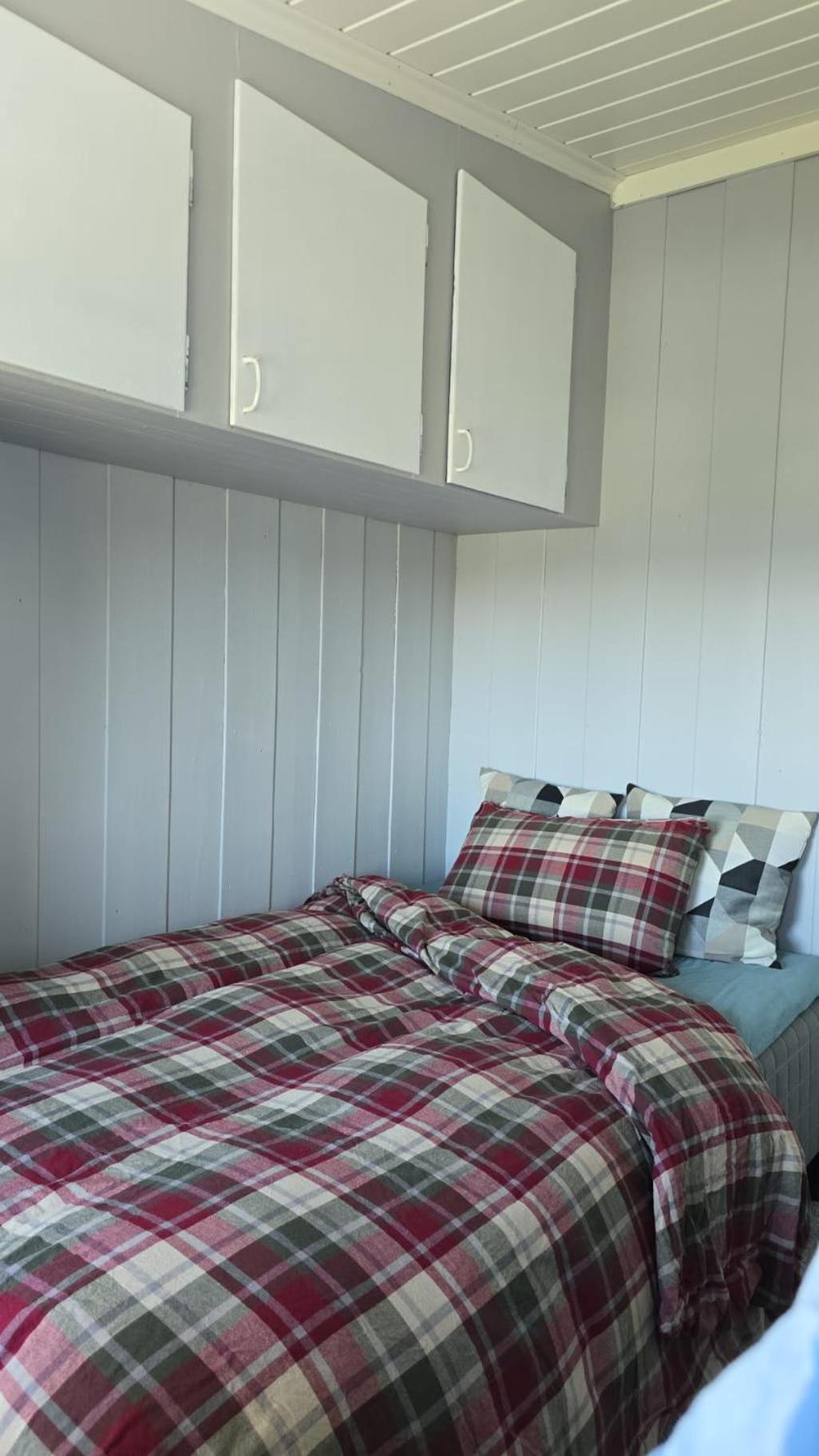 Room In Handsome Haven House Gjøvik Exterior foto